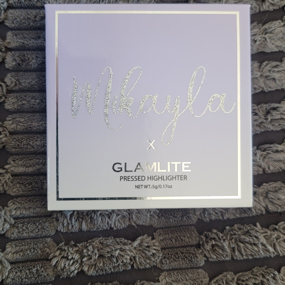 Glamlite Mikayla Pressed Highlighter